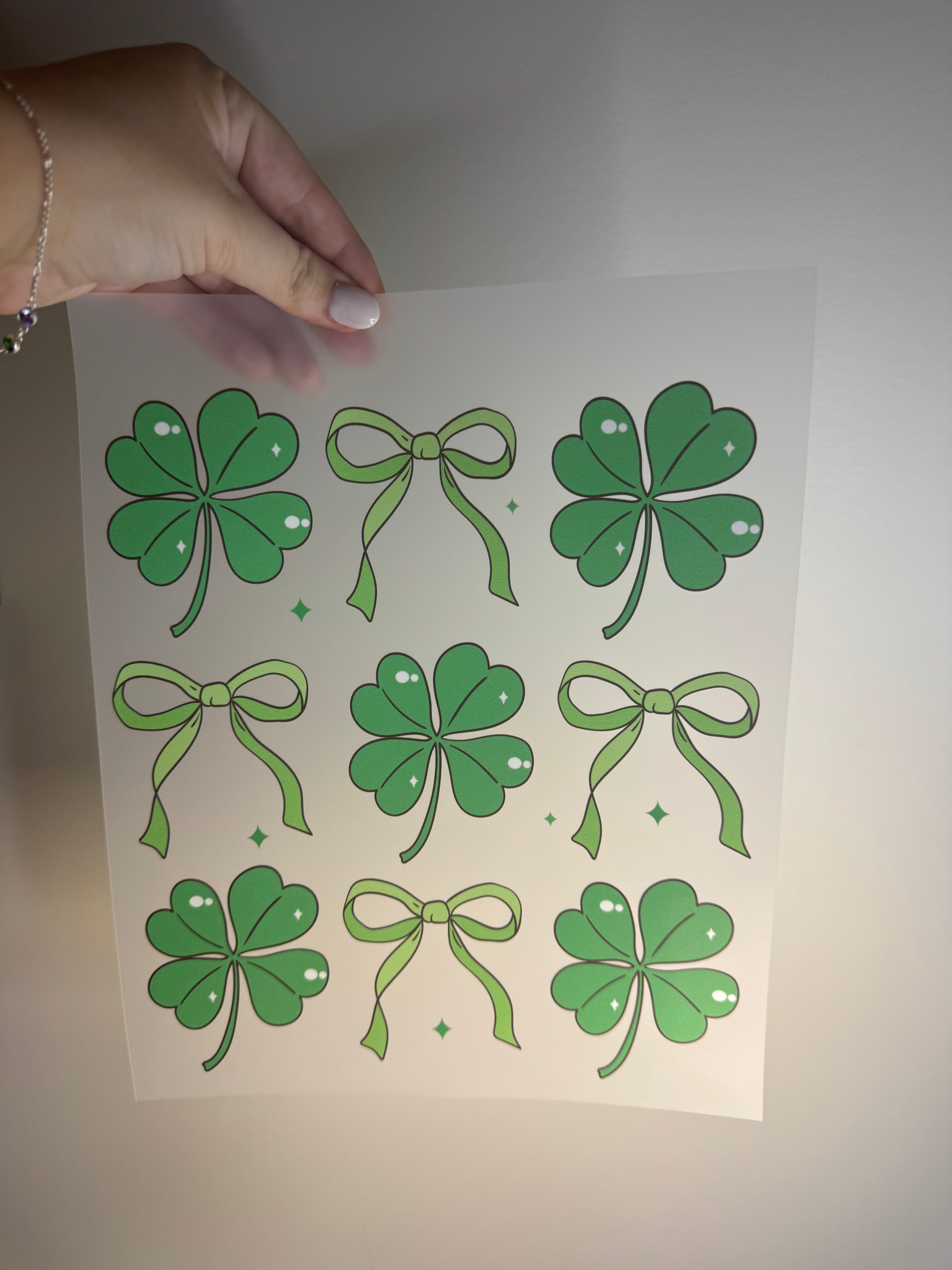 Green Clovers & Bows
